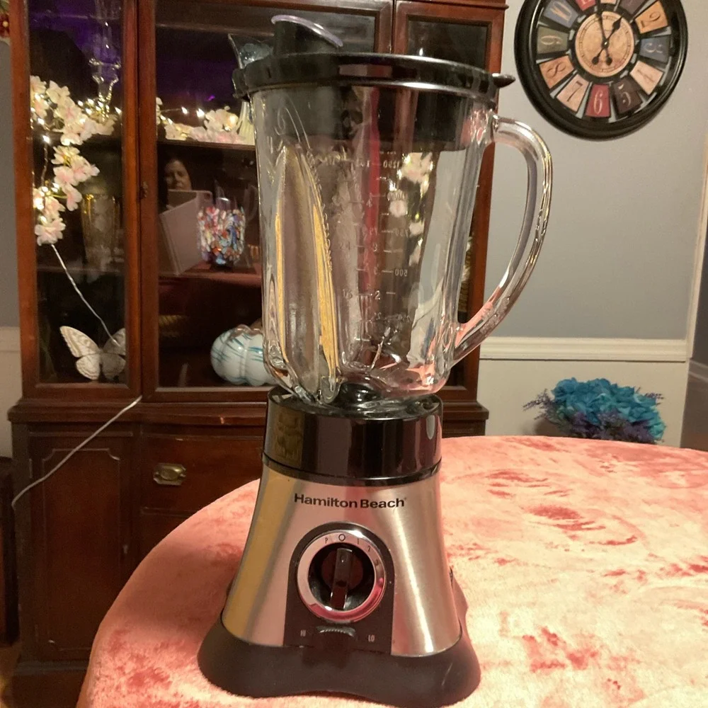 Hamilton Beach Blender Brushed Stainless Steel Glass Jar 3-Speed Pulse